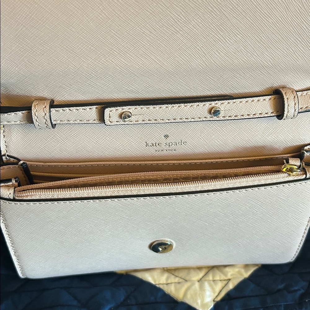Kate Spade New York Laurel Way Winni crossbody in a two-tone black/light pink. - Picture 8 of 11